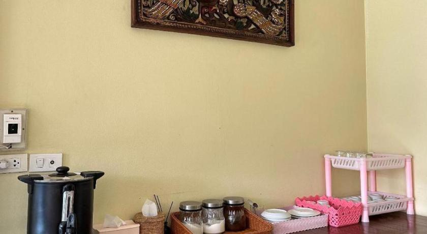 Ponburi Hotel Nan Luaran gambar