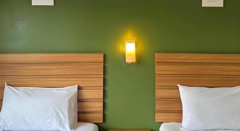 Ponburi Hotel Nan Luaran gambar