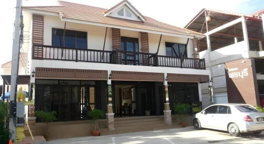 Ponburi Hotel Nan Luaran gambar